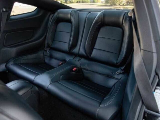 Чорний Форд Мустанг, об'ємом двигуна 5 л та пробігом 121 тис. км за 4500 $, фото 12 на Automoto.ua