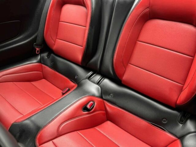 Черный Форд Мустанг, объемом двигателя 5 л и пробегом 70 тыс. км за 8500 $, фото 11 на Automoto.ua