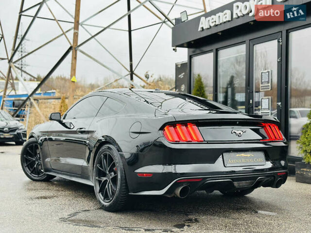 Черный Форд Мустанг, объемом двигателя 2.26 л и пробегом 131 тыс. км за 15300 $, фото 3 на Automoto.ua