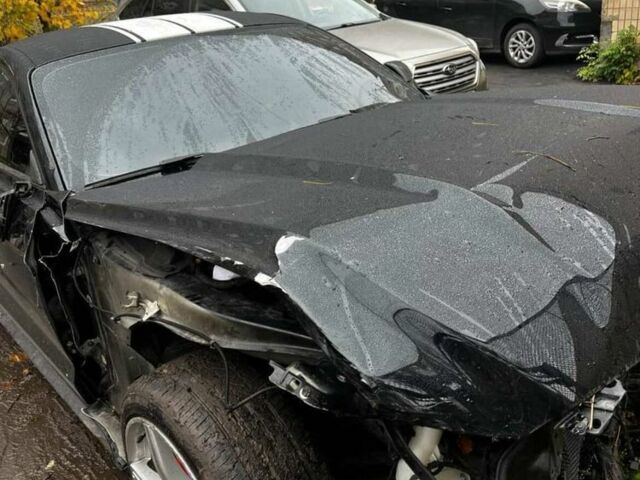 Черный Форд Мустанг, объемом двигателя 2.3 л и пробегом 150 тыс. км за 7499 $, фото 6 на Automoto.ua