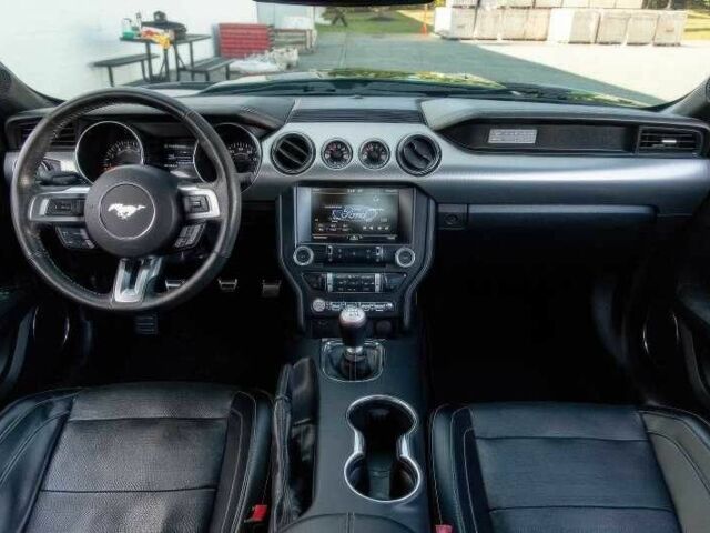 Чорний Форд Мустанг, об'ємом двигуна 5 л та пробігом 121 тис. км за 4500 $, фото 8 на Automoto.ua