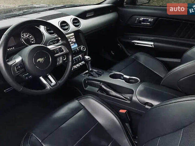 Черный Форд Мустанг, объемом двигателя 2.26 л и пробегом 180 тыс. км за 12000 $, фото 24 на Automoto.ua