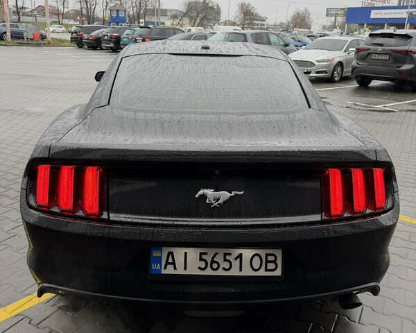Черный Форд Мустанг, объемом двигателя 2.26 л и пробегом 180 тыс. км за 12000 $, фото 62 на Automoto.ua