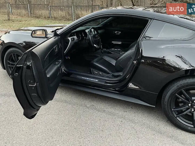 Черный Форд Мустанг, объемом двигателя 2.26 л и пробегом 180 тыс. км за 12000 $, фото 21 на Automoto.ua