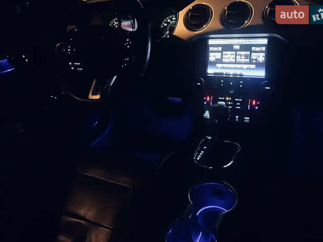 Черный Форд Мустанг, объемом двигателя 2.26 л и пробегом 180 тыс. км за 12000 $, фото 34 на Automoto.ua