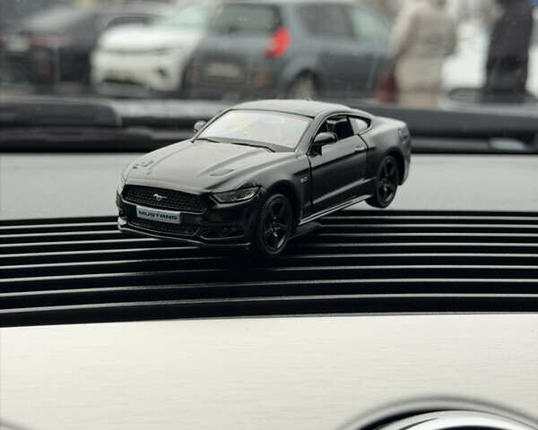 Черный Форд Мустанг, объемом двигателя 2.26 л и пробегом 180 тыс. км за 12000 $, фото 86 на Automoto.ua