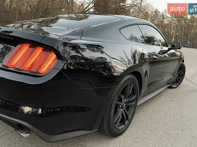 Черный Форд Мустанг, объемом двигателя 2.26 л и пробегом 180 тыс. км за 12000 $, фото 18 на Automoto.ua