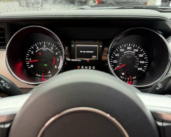 Черный Форд Мустанг, объемом двигателя 2.26 л и пробегом 180 тыс. км за 12000 $, фото 82 на Automoto.ua