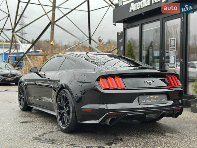 Черный Форд Мустанг, объемом двигателя 2.26 л и пробегом 131 тыс. км за 15300 $, фото 11 на Automoto.ua