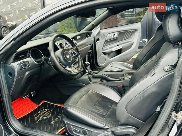 Черный Форд Мустанг, объемом двигателя 2.26 л и пробегом 131 тыс. км за 15300 $, фото 12 на Automoto.ua