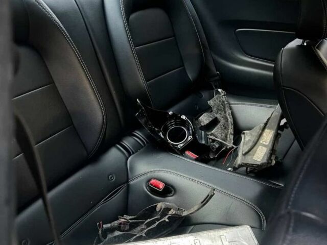 Черный Форд Мустанг, объемом двигателя 2.3 л и пробегом 150 тыс. км за 7499 $, фото 10 на Automoto.ua