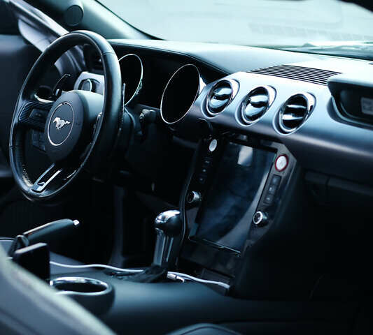 Форд Мустанг 2015 в Днепре (Днепропетровске) на Automoto.ua Черный Форд Мустанг, объемом двигателя 2.26 л и пробегом 89 тыс. км за 15500 $, фото 9 на Automoto.ua