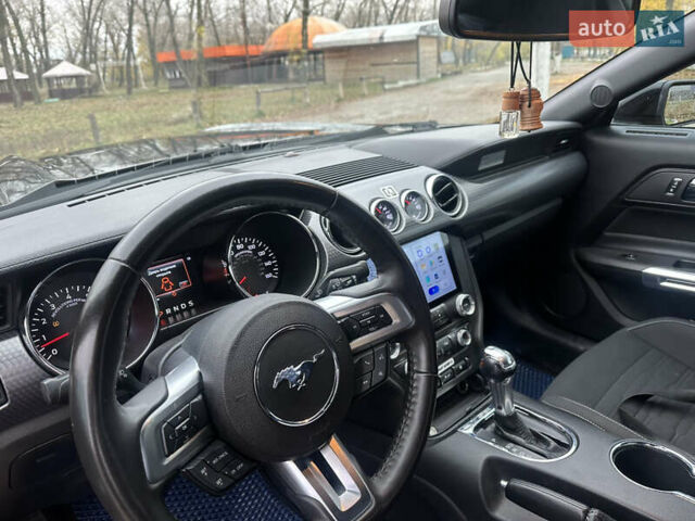 Черный Форд Мустанг, объемом двигателя 2.3 л и пробегом 140 тыс. км за 11777 $, фото 20 на Automoto.ua