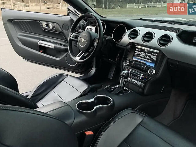 Черный Форд Мустанг, объемом двигателя 2.26 л и пробегом 180 тыс. км за 12000 $, фото 26 на Automoto.ua