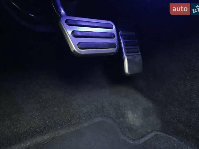 Черный Форд Мустанг, объемом двигателя 2.26 л и пробегом 180 тыс. км за 12000 $, фото 41 на Automoto.ua