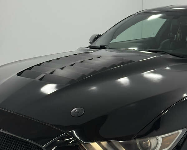 Черный Форд Мустанг, объемом двигателя 2.26 л и пробегом 80 тыс. км за 15000 $, фото 2 на Automoto.ua