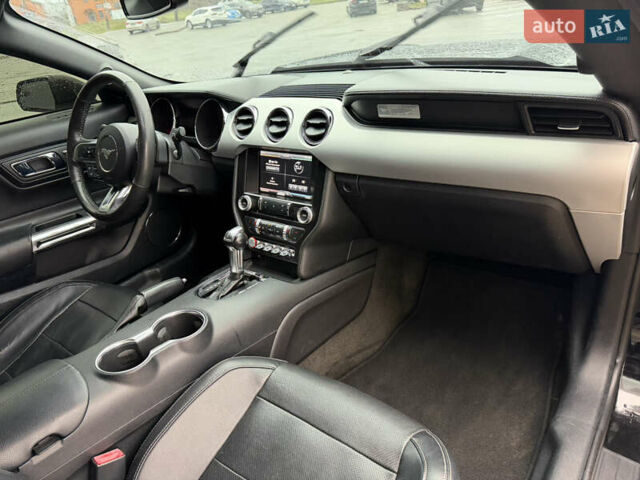 Черный Форд Мустанг, объемом двигателя 2.26 л и пробегом 180 тыс. км за 12000 $, фото 78 на Automoto.ua