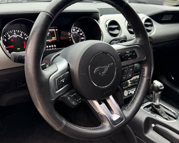 Черный Форд Мустанг, объемом двигателя 2.26 л и пробегом 180 тыс. км за 12000 $, фото 75 на Automoto.ua