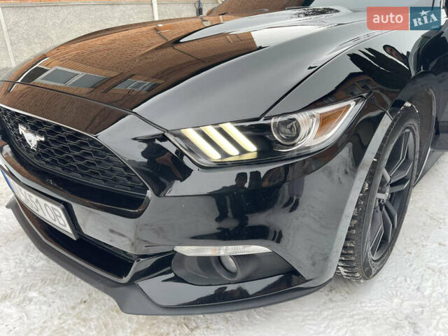 Черный Форд Мустанг, объемом двигателя 2.26 л и пробегом 186 тыс. км за 12900 $, фото 5 на Automoto.ua