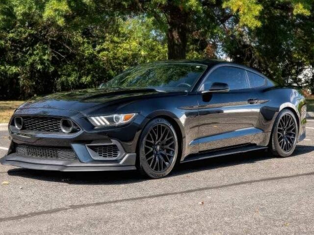 Чорний Форд Мустанг, об'ємом двигуна 5 л та пробігом 121 тис. км за 4500 $, фото 2 на Automoto.ua