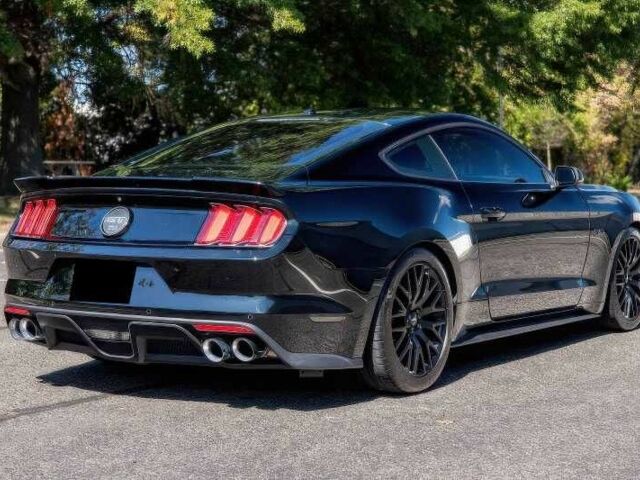 Чорний Форд Мустанг, об'ємом двигуна 5 л та пробігом 121 тис. км за 4500 $, фото 6 на Automoto.ua