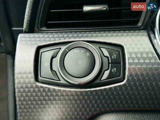 Черный Форд Мустанг, объемом двигателя 2.26 л и пробегом 131 тыс. км за 15300 $, фото 32 на Automoto.ua