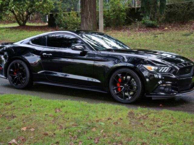 Черный Форд Мустанг, объемом двигателя 5 л и пробегом 73 тыс. км за 6100 $, фото 3 на Automoto.ua