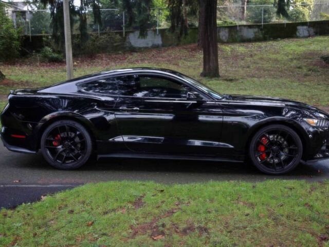 Черный Форд Мустанг, объемом двигателя 5 л и пробегом 73 тыс. км за 6100 $, фото 4 на Automoto.ua