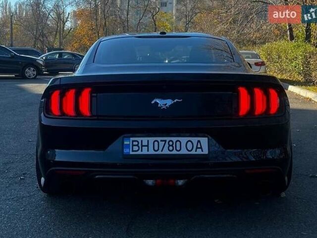 Чорний Форд Мустанг, об'ємом двигуна 2.26 л та пробігом 135 тис. км за 15650 $, фото 1 на Automoto.ua