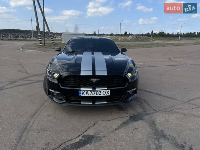 Черный Форд Мустанг, объемом двигателя 2.26 л и пробегом 145 тыс. км за 16000 $, фото 1 на Automoto.ua