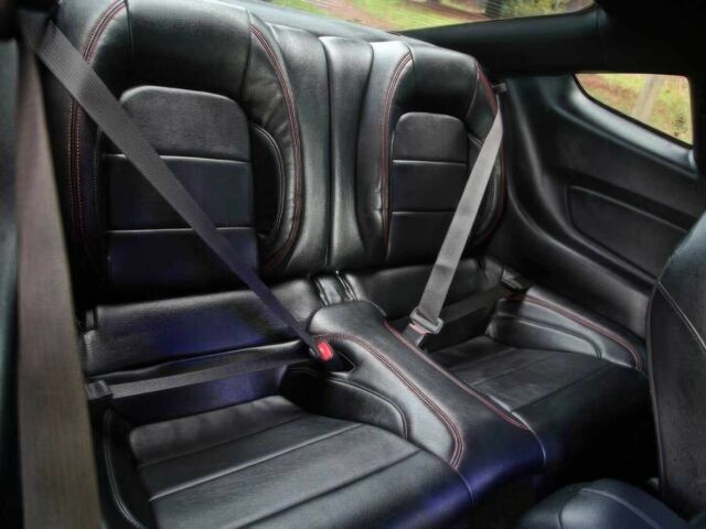 Черный Форд Мустанг, объемом двигателя 5 л и пробегом 73 тыс. км за 6100 $, фото 15 на Automoto.ua