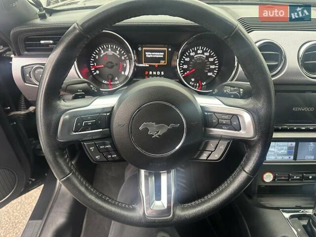 Черный Форд Мустанг, объемом двигателя 5.16 л и пробегом 124 тыс. км за 31500 $, фото 7 на Automoto.ua