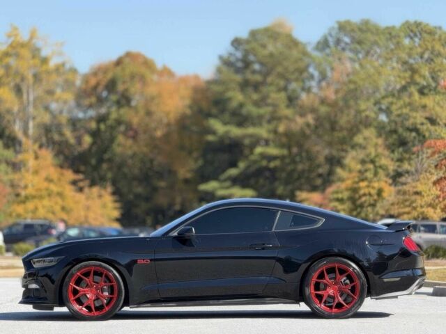 Черный Форд Мустанг, объемом двигателя 5 л и пробегом 71 тыс. км за 7500 $, фото 3 на Automoto.ua