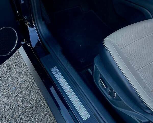 Чорний Форд Мустанг, об'ємом двигуна 2.26 л та пробігом 135 тис. км за 15650 $, фото 8 на Automoto.ua