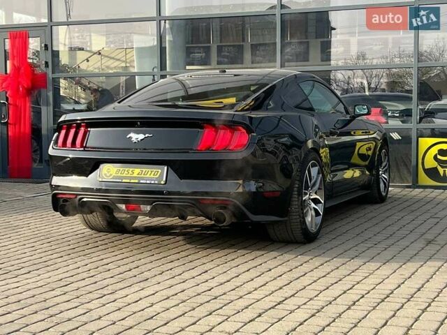 Черный Форд Мустанг, объемом двигателя 2.26 л и пробегом 135 тыс. км за 15800 $, фото 6 на Automoto.ua