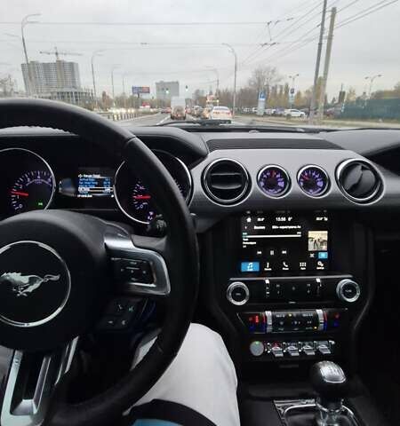 Чорний Форд Мустанг, об'ємом двигуна 2.26 л та пробігом 75 тис. км за 15100 $, фото 5 на Automoto.ua
