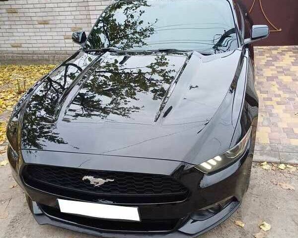 Черный Форд Мустанг, объемом двигателя 2.3 л и пробегом 75 тыс. км за 10700 $, фото 1 на Automoto.ua