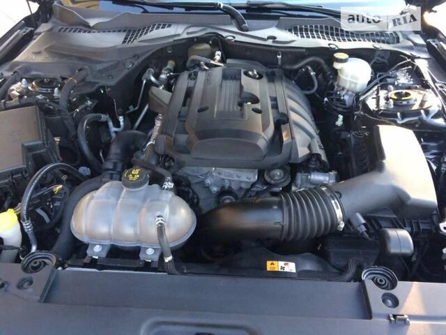 Черный Форд Мустанг, объемом двигателя 2.26 л и пробегом 57 тыс. км за 19000 $, фото 16 на Automoto.ua