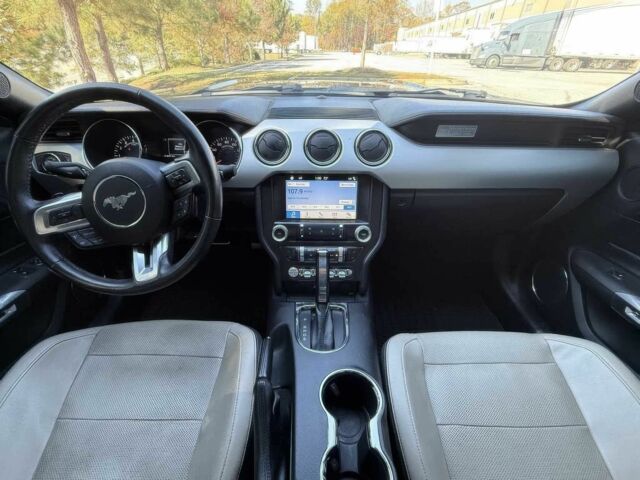 Черный Форд Мустанг, объемом двигателя 5 л и пробегом 71 тыс. км за 7500 $, фото 8 на Automoto.ua