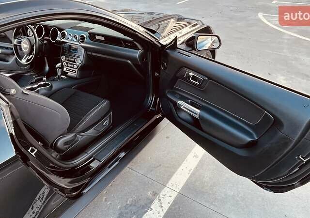 Чорний Форд Мустанг, об'ємом двигуна 2.26 л та пробігом 71 тис. км за 18500 $, фото 22 на Automoto.ua
