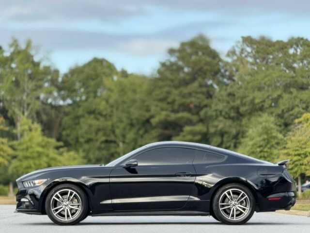 Чорний Форд Мустанг, об'ємом двигуна 2.3 л та пробігом 67 тис. км за 4900 $, фото 3 на Automoto.ua