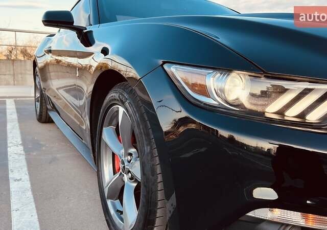 Чорний Форд Мустанг, об'ємом двигуна 2.26 л та пробігом 71 тис. км за 18500 $, фото 17 на Automoto.ua