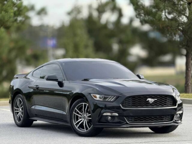 Чорний Форд Мустанг, об'ємом двигуна 2.3 л та пробігом 67 тис. км за 4900 $, фото 1 на Automoto.ua