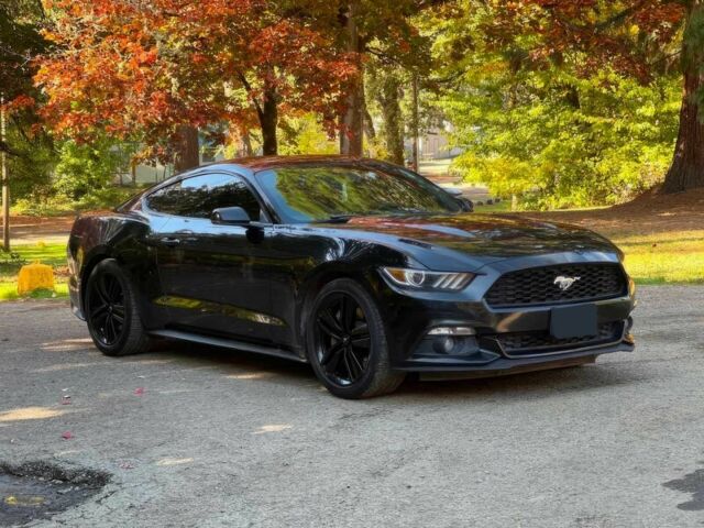 Чорний Форд Мустанг, об'ємом двигуна 2.3 л та пробігом 70 тис. км за 3350 $, фото 2 на Automoto.ua
