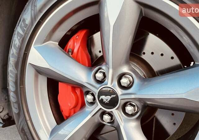 Чорний Форд Мустанг, об'ємом двигуна 2.26 л та пробігом 71 тис. км за 18500 $, фото 18 на Automoto.ua