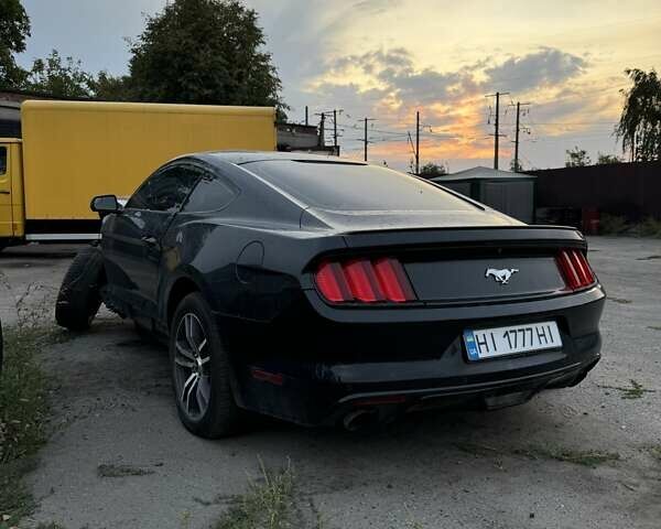 Черный Форд Мустанг, объемом двигателя 2.26 л и пробегом 130 тыс. км за 7000 $, фото 1 на Automoto.ua