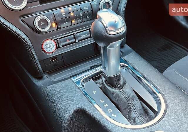 Чорний Форд Мустанг, об'ємом двигуна 2.26 л та пробігом 71 тис. км за 18500 $, фото 29 на Automoto.ua