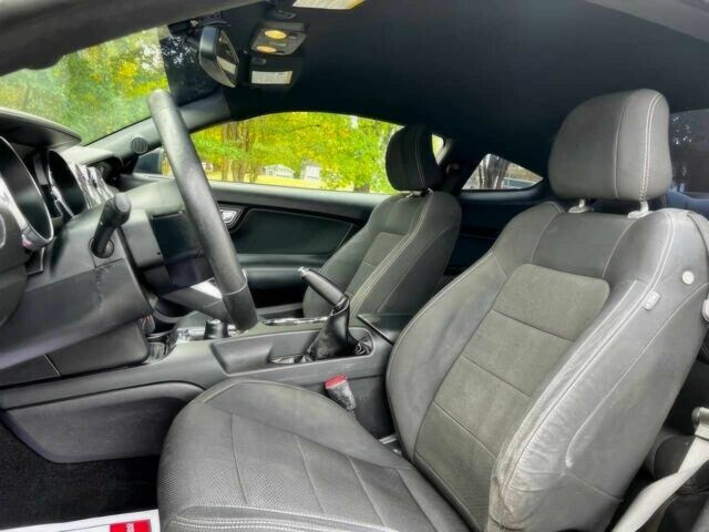 Чорний Форд Мустанг, об'ємом двигуна 3.7 л та пробігом 64 тис. км за 8100 $, фото 8 на Automoto.ua