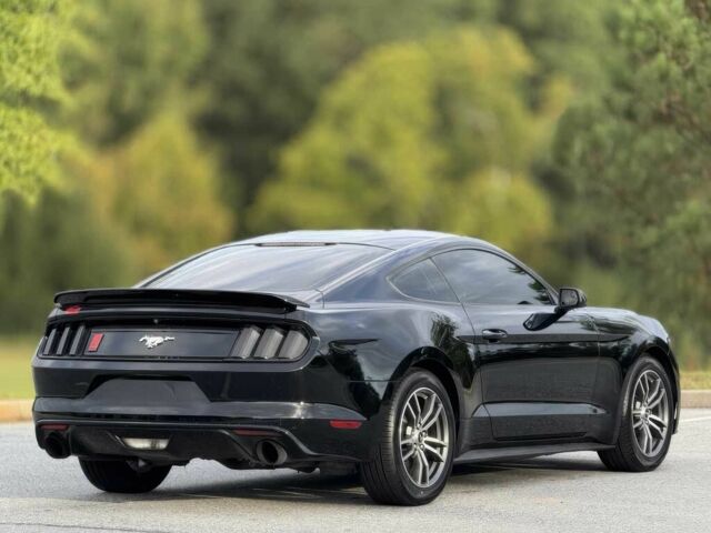 Чорний Форд Мустанг, об'ємом двигуна 2.3 л та пробігом 67 тис. км за 4900 $, фото 5 на Automoto.ua