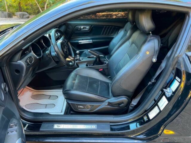 Чорний Форд Мустанг, об'ємом двигуна 2.3 л та пробігом 70 тис. км за 3350 $, фото 7 на Automoto.ua